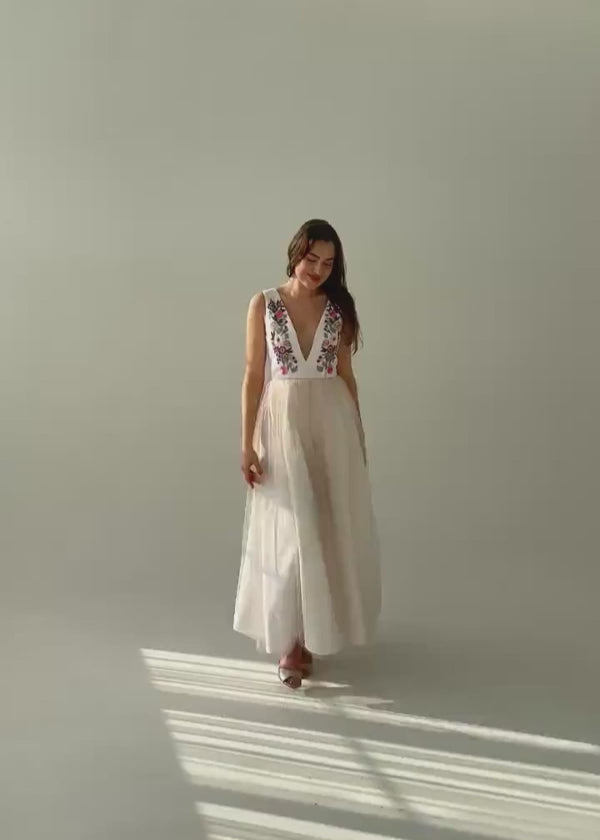 Luciana | Discover Your Dream Floral Wedding Dress: Timeless Elegance & Effortless Grace