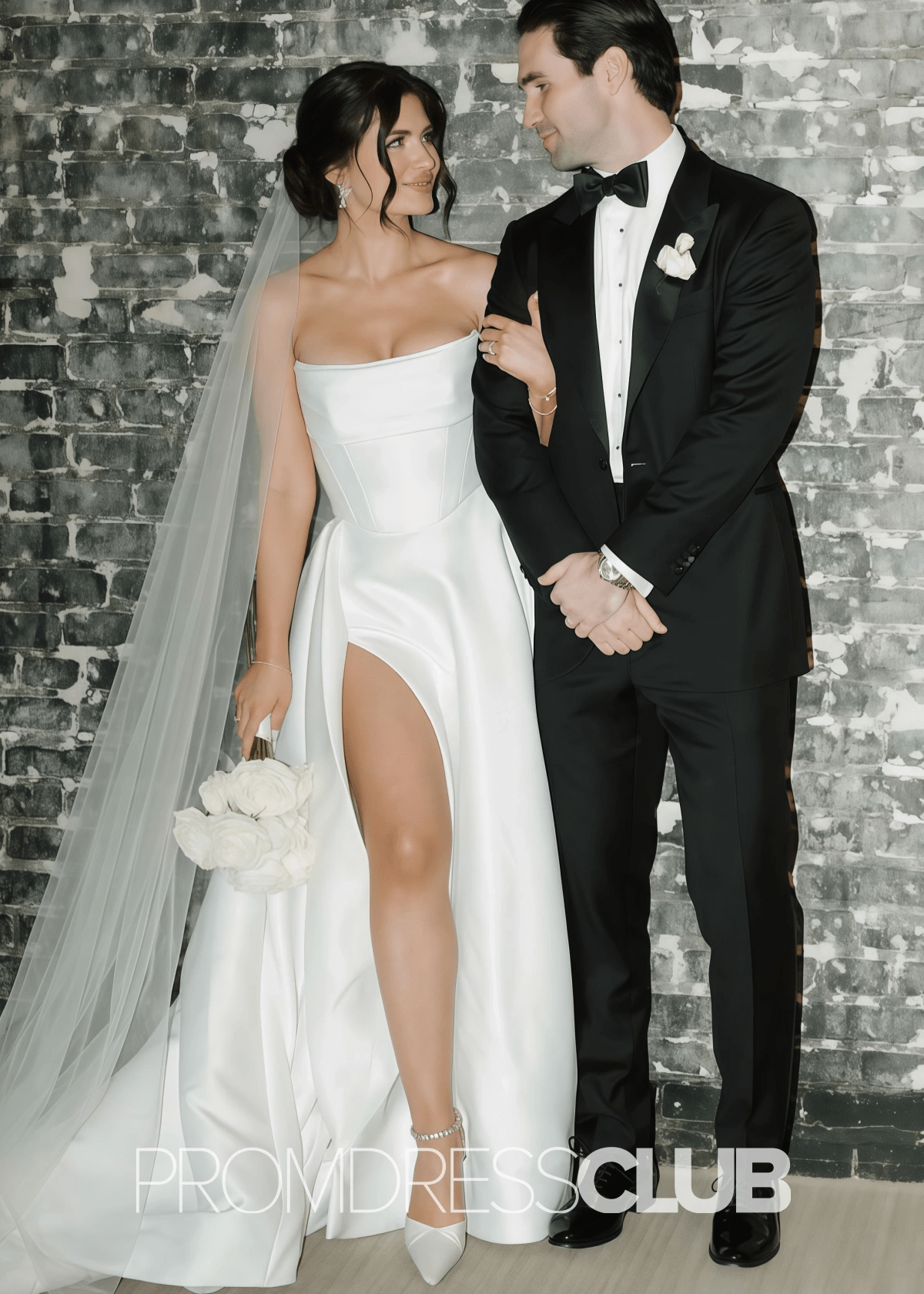 Ella |Beach White Simple Wedding Dresses Mermaid Strapless Satin with Slit - White - PromDressClub