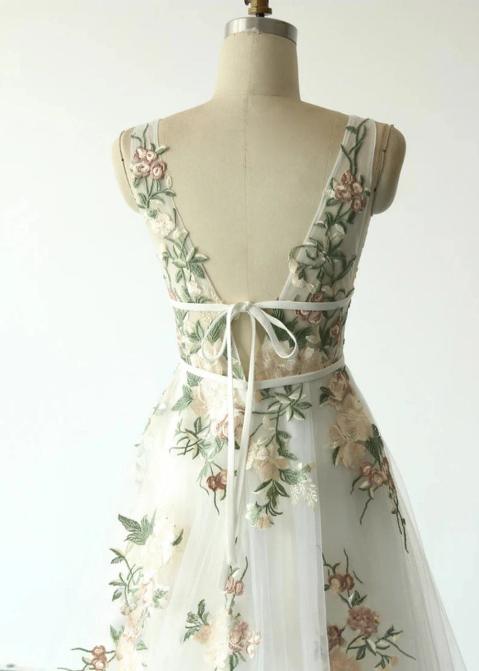 Lily | Discover the Perfect Floral Wedding Dress for Your Dream Big Day - White Floral - PromDressClub